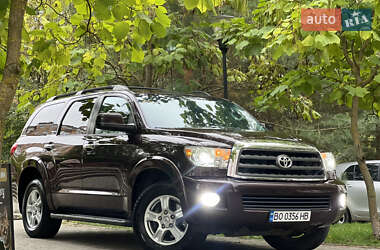 Внедорожник / Кроссовер Toyota Sequoia 2012 в Ивано-Франковске