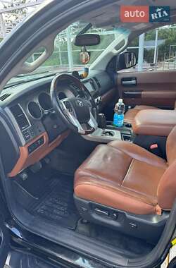 Внедорожник / Кроссовер Toyota Sequoia 2014 в 