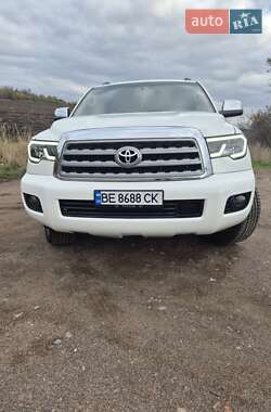 Позашляховик / Кросовер Toyota Sequoia 2011 в Первомайську