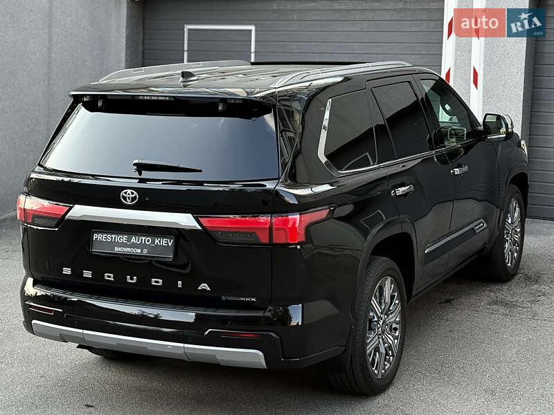Внедорожник / Кроссовер Toyota Sequoia 2025 в Киеве