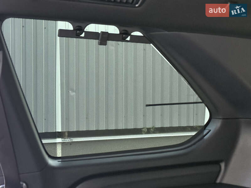 Внедорожник / Кроссовер Toyota Sequoia 2025 в Киеве