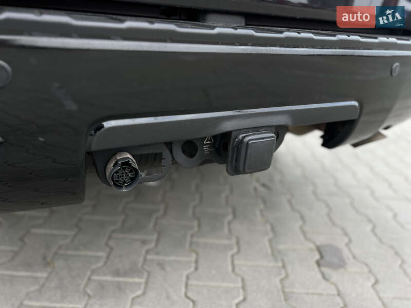 Внедорожник / Кроссовер Toyota Sequoia 2013 в Киеве