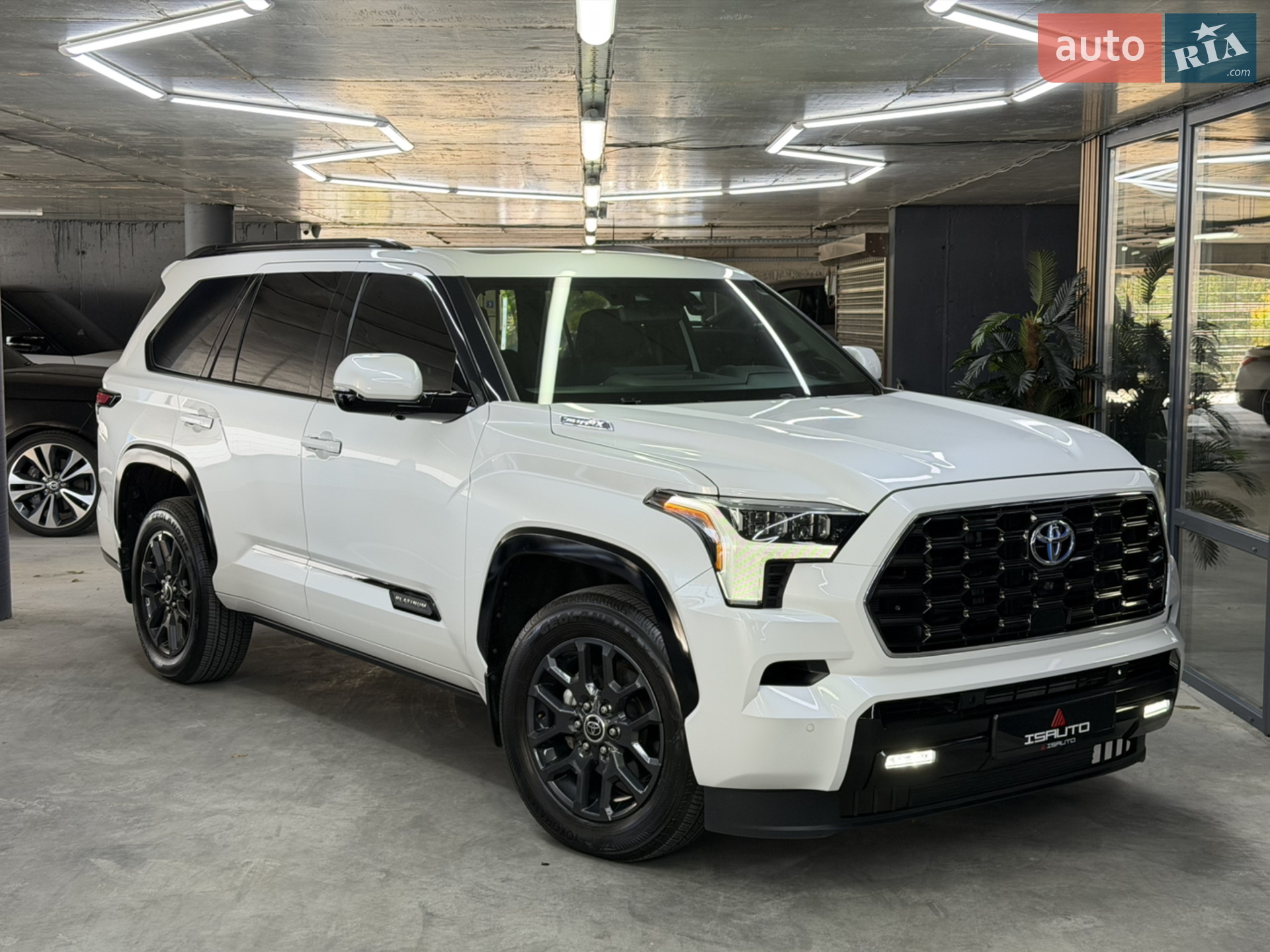 2023 Toyota Sequoia - фото 1