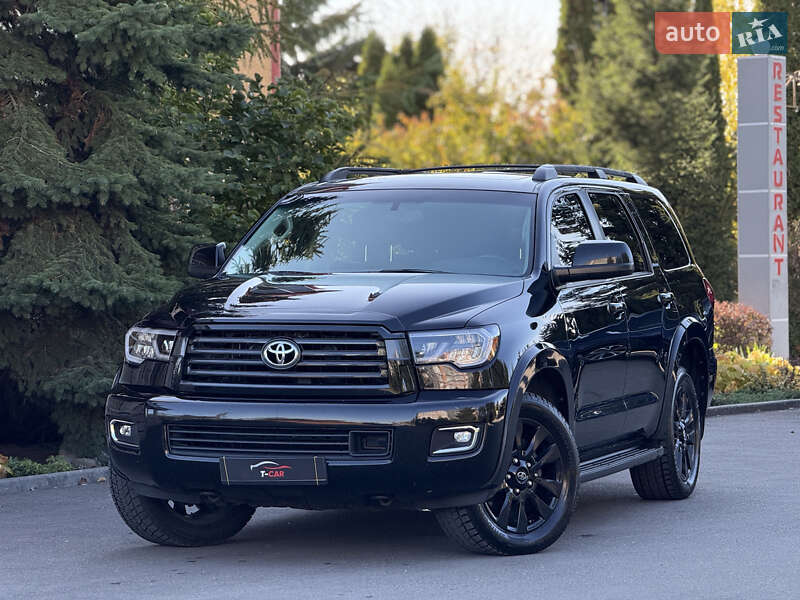 Внедорожник / Кроссовер Toyota Sequoia 2011 в Тернополе