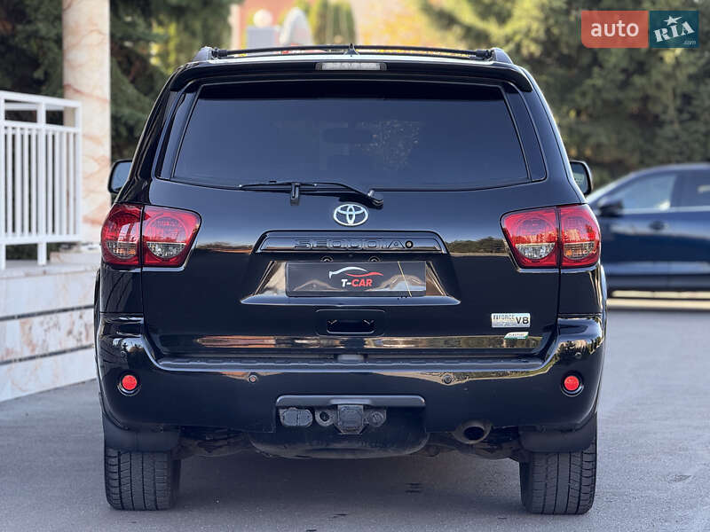 Внедорожник / Кроссовер Toyota Sequoia 2011 в Тернополе