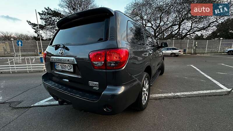 Внедорожник / Кроссовер Toyota Sequoia 2015 в Одессе фото 6 Внедорожник / Кроссовер Toyota Sequoia 2015 в Одессе