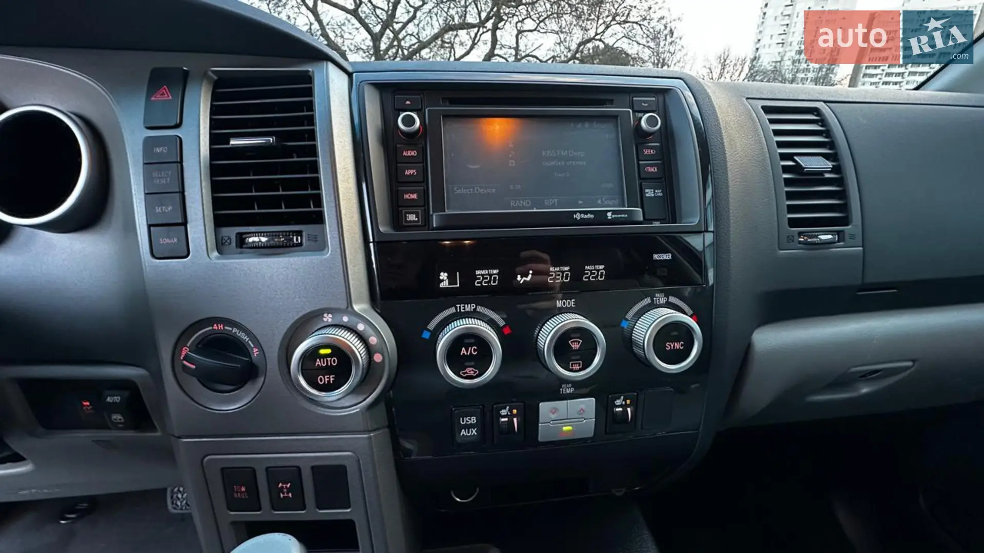 2015 Toyota Sequoia - мініатюра 24