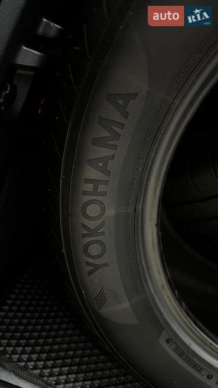 Внедорожник / Кроссовер Toyota Sequoia 2015 в Одессе фото 34 Внедорожник / Кроссовер Toyota Sequoia 2015 в Одессе