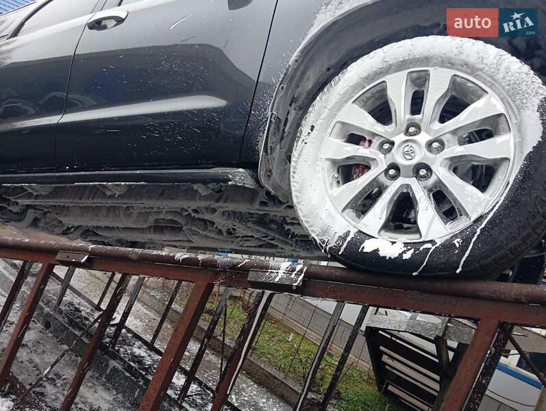 Внедорожник / Кроссовер Toyota Sequoia 2015 в Одессе фото 49 Внедорожник / Кроссовер Toyota Sequoia 2015 в Одессе