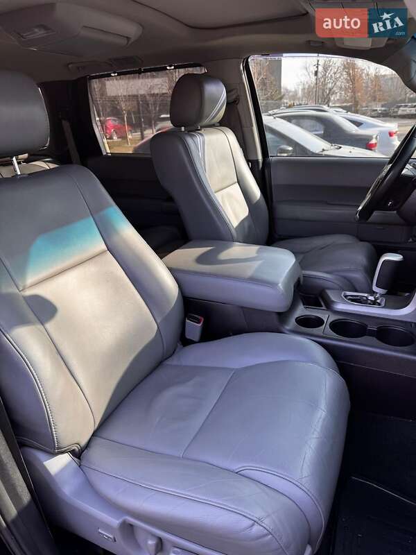 Внедорожник / Кроссовер Toyota Sequoia 2017 в Киеве фото 4 Внедорожник / Кроссовер Toyota Sequoia 2017 в Киеве