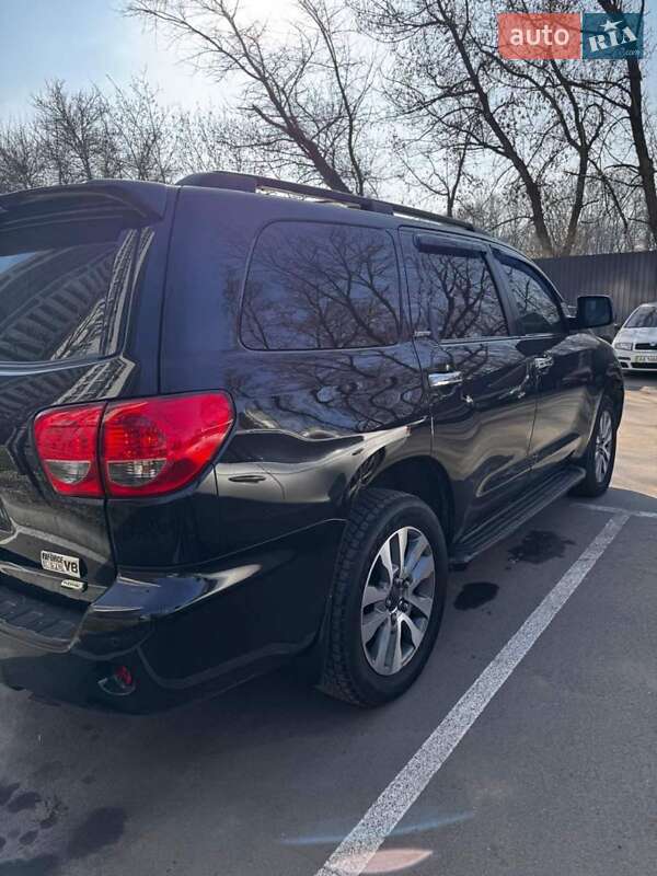 Внедорожник / Кроссовер Toyota Sequoia 2017 в Киеве фото 10 Внедорожник / Кроссовер Toyota Sequoia 2017 в Киеве