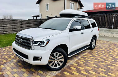 Позашляховик / Кросовер Toyota Sequoia 2015 в Києві