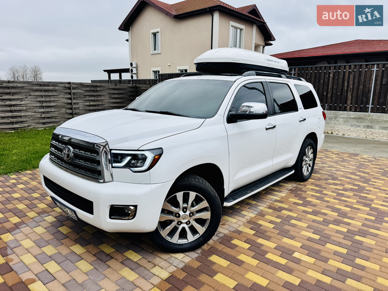 2014 Toyota Sequoia - мініатюра 2
