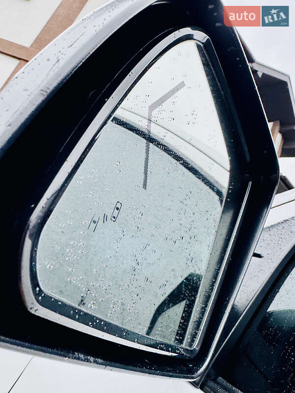 Позашляховик / Кросовер Toyota Sequoia 2015 в Києві