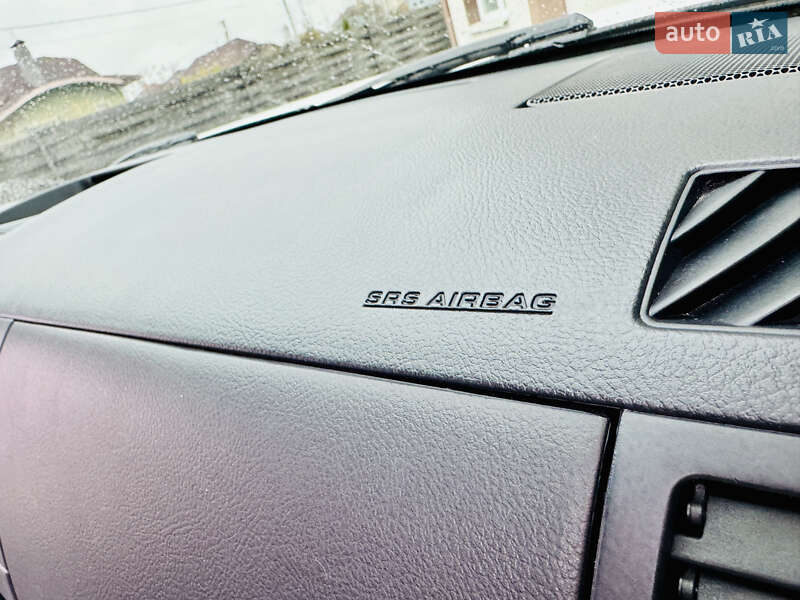 Позашляховик / Кросовер Toyota Sequoia 2015 в Києві