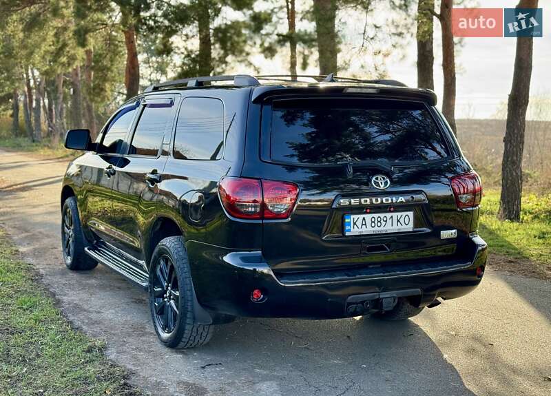Позашляховик / Кросовер Toyota Sequoia 2011 в Києві фото 4 Позашляховик / Кросовер Toyota Sequoia 2011 в Києві