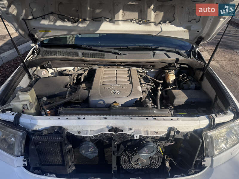 Внедорожник / Кроссовер Toyota Sequoia 2008 в Черкассах фото 24 Внедорожник / Кроссовер Toyota Sequoia 2008 в Черкассах