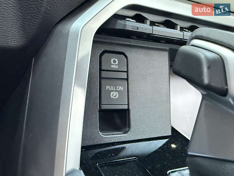 Позашляховик / Кросовер Toyota Sequoia 2025 в Києві