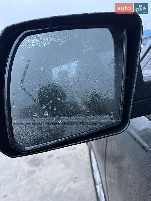 Позашляховик / Кросовер Toyota Sequoia 2016 в Києві