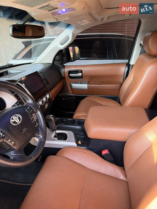 Внедорожник / Кроссовер Toyota Sequoia 2008 в Одессе