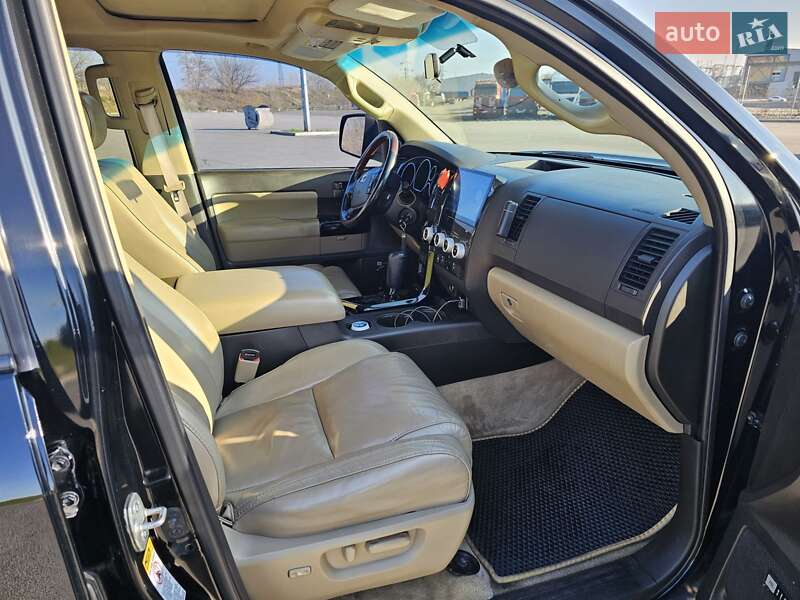 Позашляховик / Кросовер Toyota Sequoia 2008 в Дніпрі