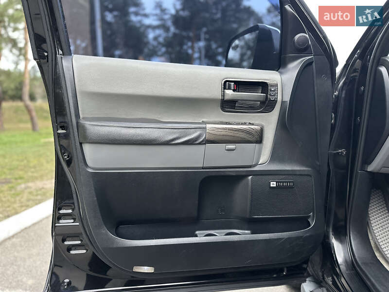 Позашляховик / Кросовер Toyota Sequoia 2008 в Києві