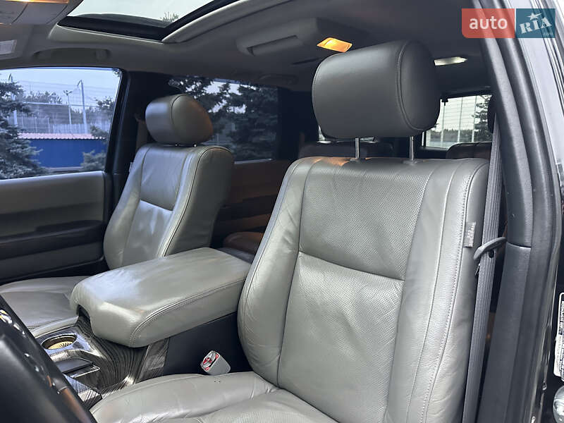 Позашляховик / Кросовер Toyota Sequoia 2008 в Києві