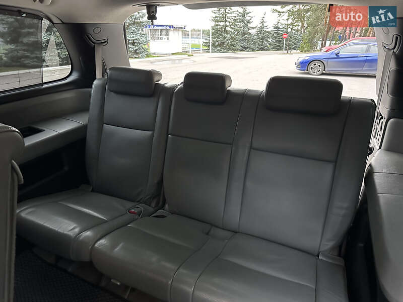 Позашляховик / Кросовер Toyota Sequoia 2008 в Києві