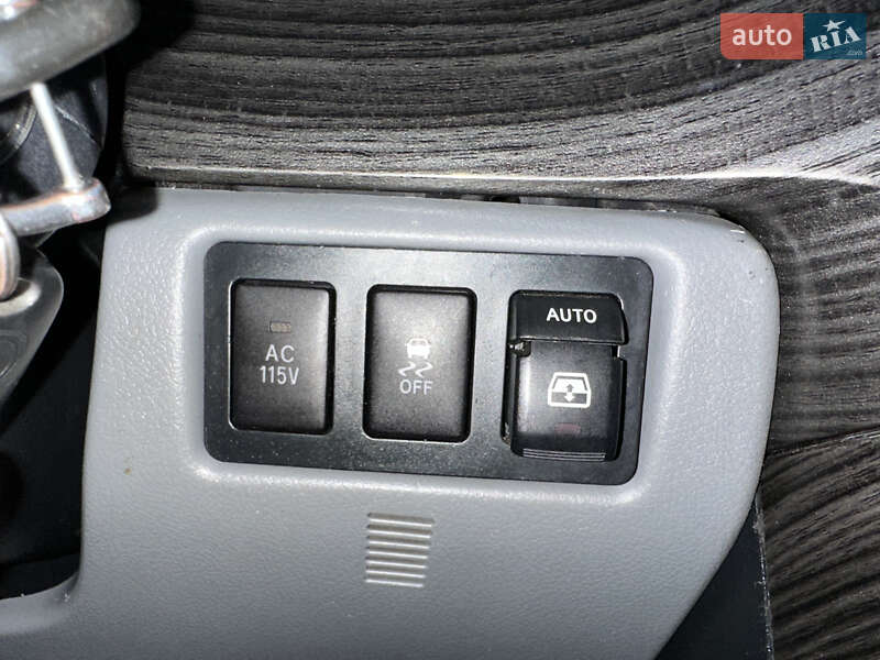 Позашляховик / Кросовер Toyota Sequoia 2008 в Києві