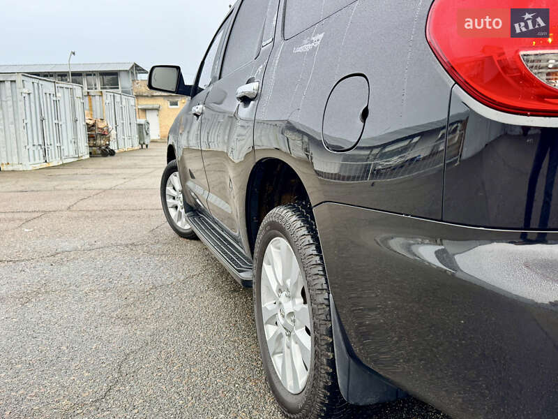 Позашляховик / Кросовер Toyota Sequoia 2008 в Києві