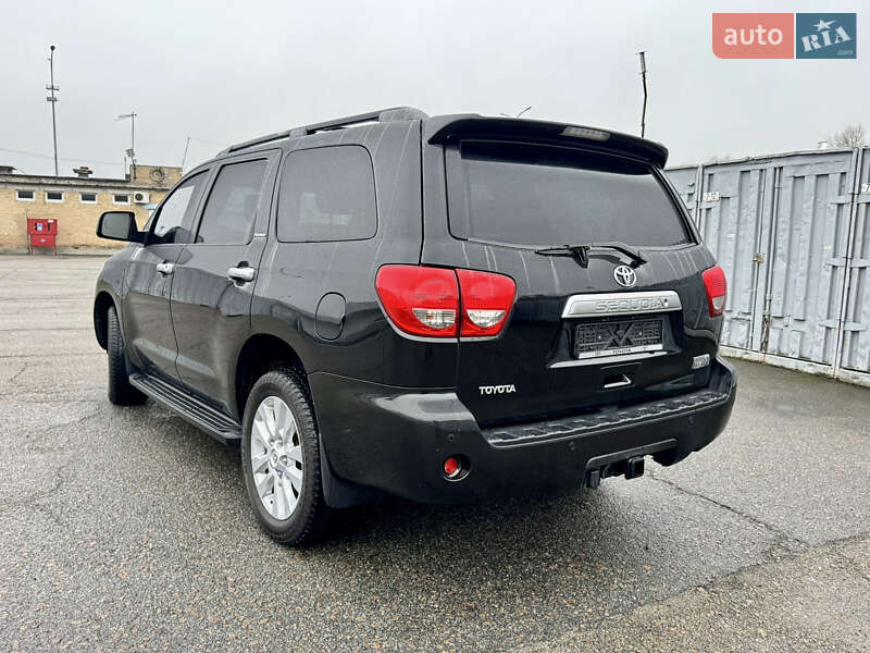 Позашляховик / Кросовер Toyota Sequoia 2008 в Києві