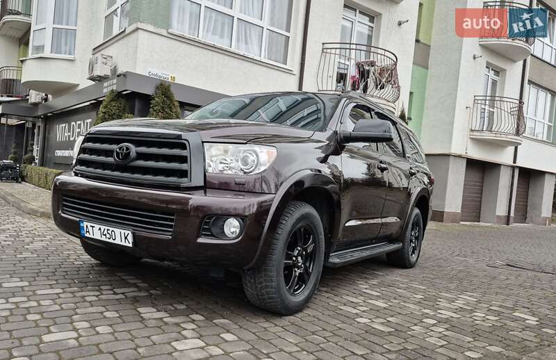 Позашляховик / Кросовер Toyota Sequoia 2012 в Івано-Франківську