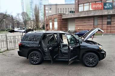 Внедорожник / Кроссовер Toyota Sequoia 2018 в Одессе