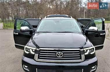 Внедорожник / Кроссовер Toyota Sequoia 2018 в Одессе