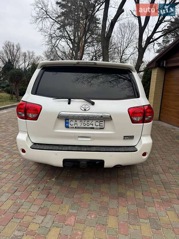 Внедорожник / Кроссовер Toyota Sequoia 2011 в Черкассах фото 4 Внедорожник / Кроссовер Toyota Sequoia 2011 в Черкассах