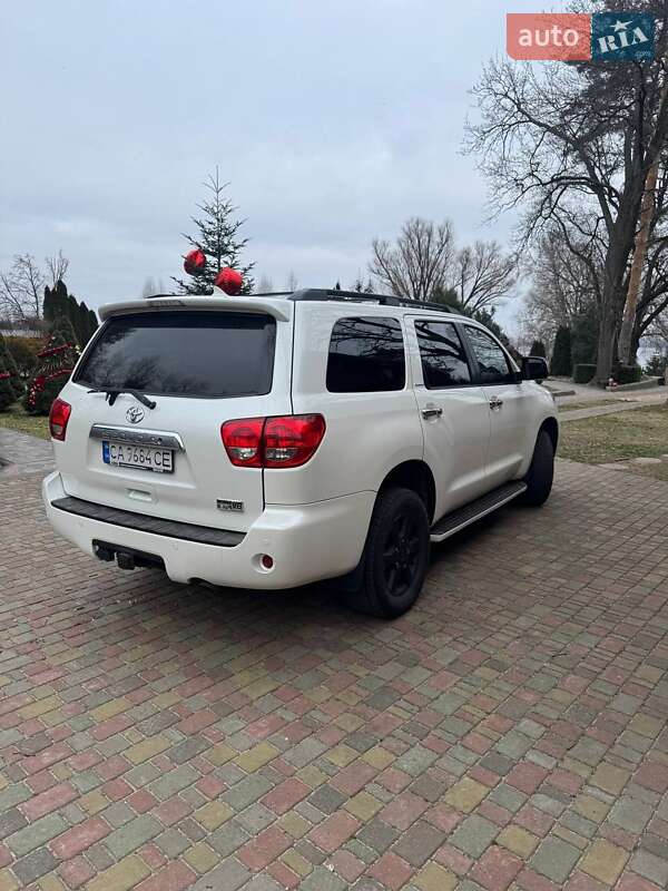 Внедорожник / Кроссовер Toyota Sequoia 2011 в Черкассах фото 5 Внедорожник / Кроссовер Toyota Sequoia 2011 в Черкассах