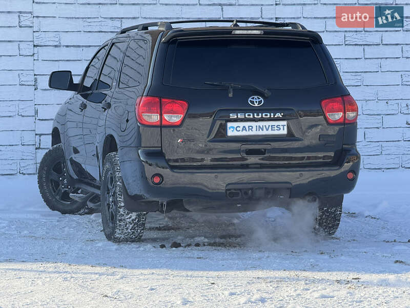 Внедорожник / Кроссовер Toyota Sequoia 2013 в Киеве
