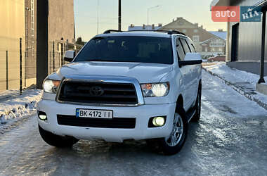 Позашляховик / Кросовер Toyota Sequoia 2013 в Львові