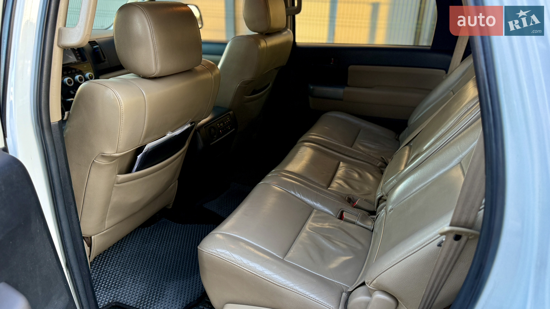 2013 Toyota Sequoia - мініатюра 9