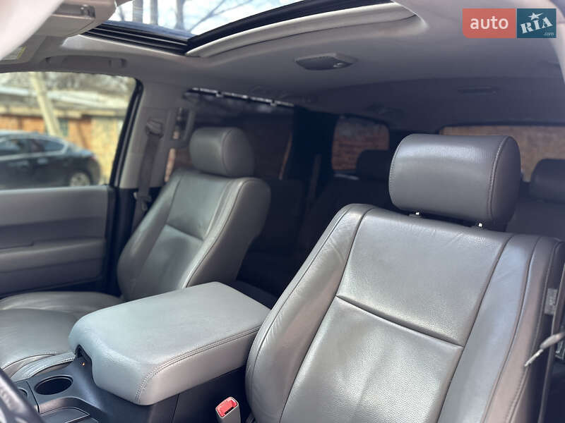 Внедорожник / Кроссовер Toyota Sequoia 2010 в Надворной фото 14 Внедорожник / Кроссовер Toyota Sequoia 2010 в Надворной