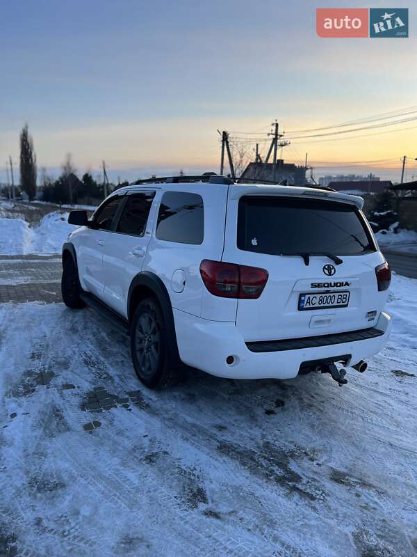 Внедорожник / Кроссовер Toyota Sequoia 2013 в Луцке фото 29 Внедорожник / Кроссовер Toyota Sequoia 2013 в Луцке