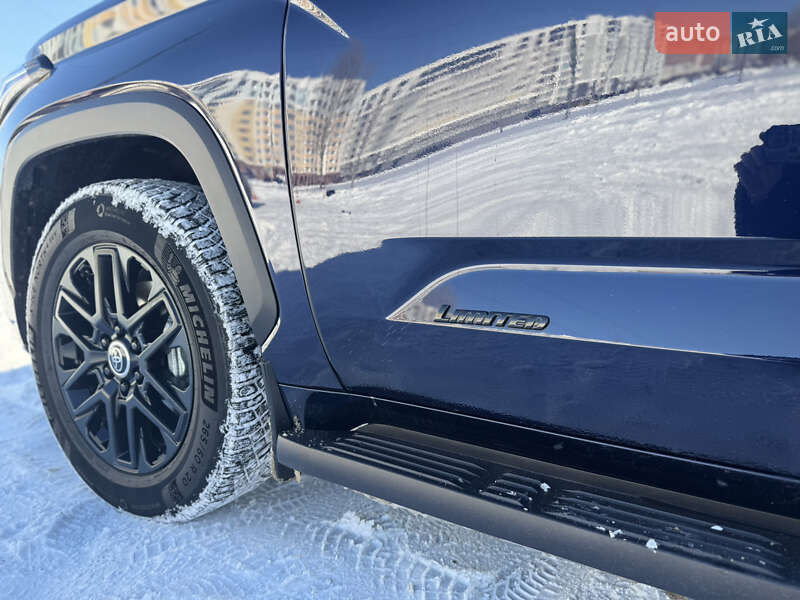 Внедорожник / Кроссовер Toyota Sequoia 2024 в Ирпене