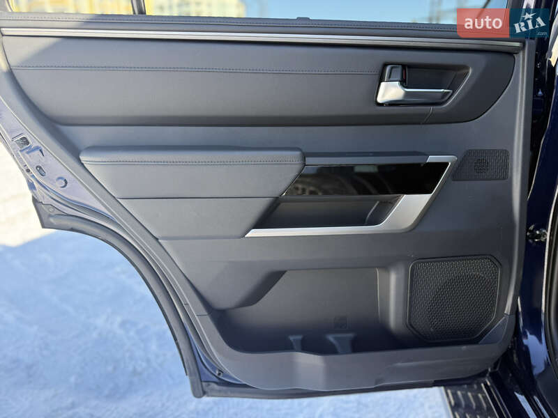 Внедорожник / Кроссовер Toyota Sequoia 2024 в Ирпене