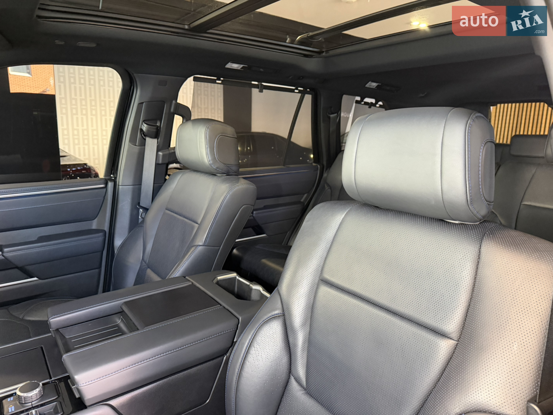2024 Toyota Sequoia - мініатюра 28