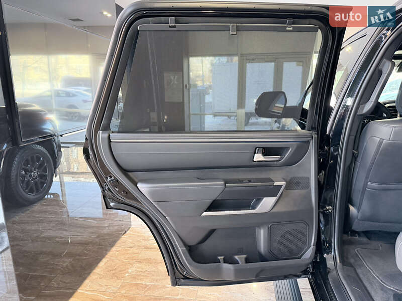 Внедорожник / Кроссовер Toyota Sequoia 2024 в Киеве