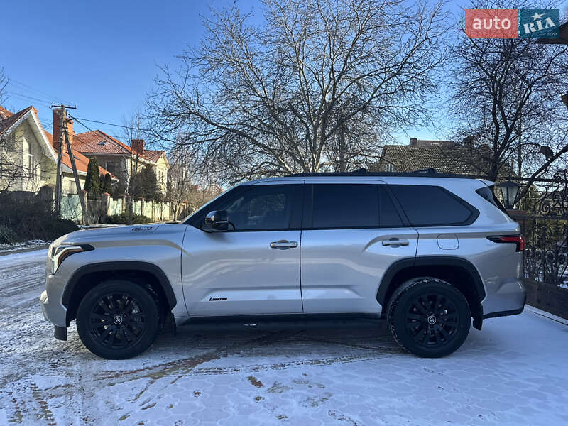 Внедорожник / Кроссовер Toyota Sequoia 2024 в Одессе