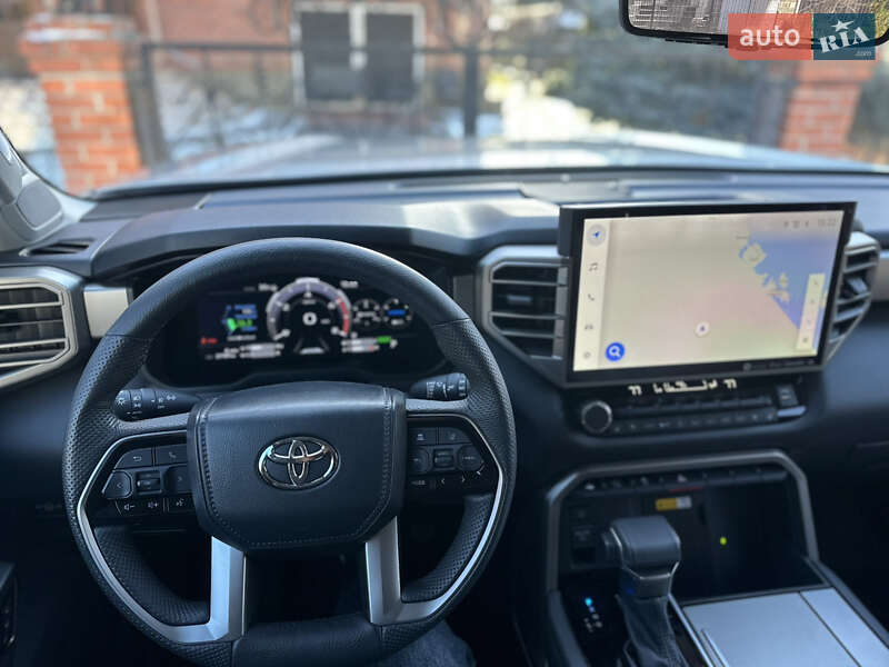 Внедорожник / Кроссовер Toyota Sequoia 2024 в Одессе