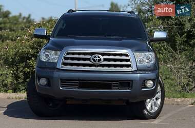 Внедорожник / Кроссовер Toyota Sequoia 2010 в Кривом Роге