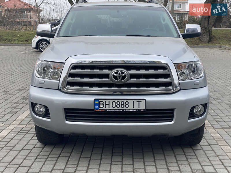 Внедорожник / Кроссовер Toyota Sequoia 2015 в Одессе