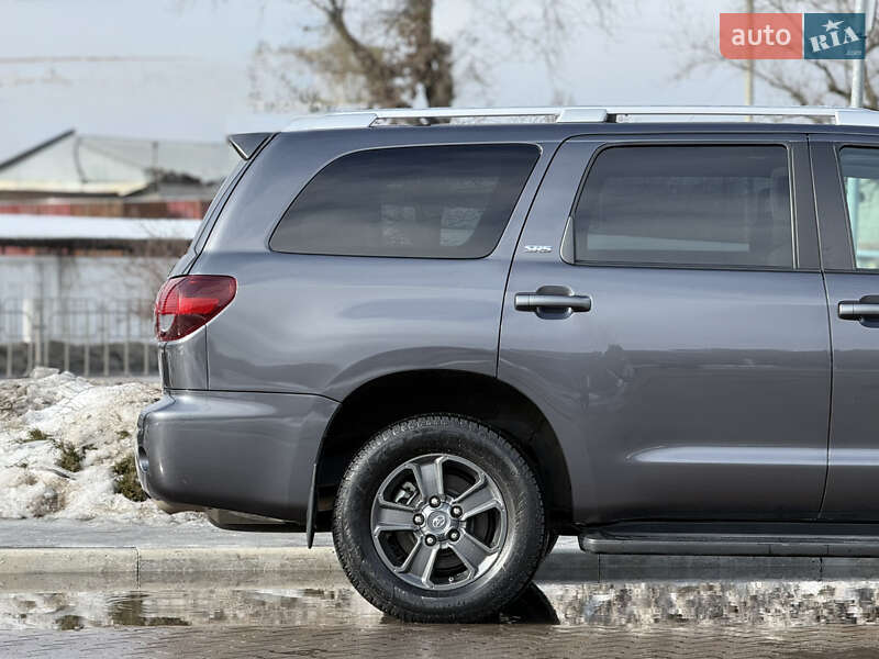 Внедорожник / Кроссовер Toyota Sequoia 2019 в Киеве фото 10 Внедорожник / Кроссовер Toyota Sequoia 2019 в Киеве